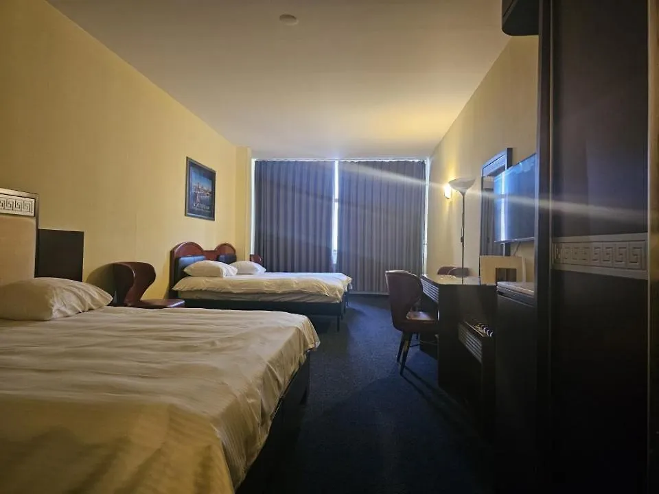 New Ocean Paradise Hotel Ρότερνταμ 3*,